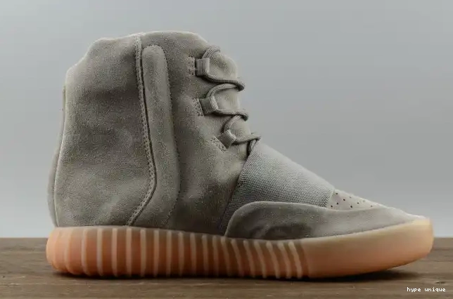 hype GLOW GUM LIGHT GREY 750 YEEZY ADIDAS DARK BB1840 BOOST 0601